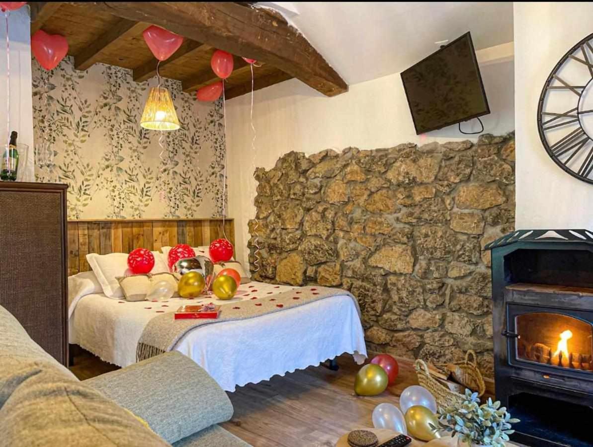 Apartamentos Rurales La Laguna Somiedo Valle de Lago Buitenkant foto