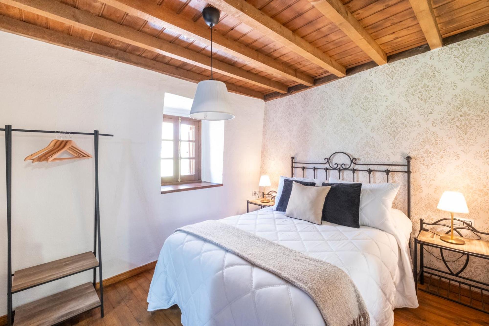 Apartamentos Rurales La Laguna Somiedo Valle de Lago Buitenkant foto